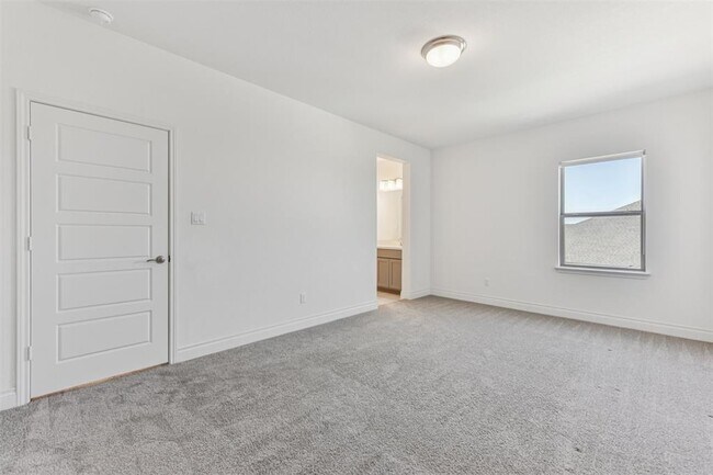 Building Photo - 253 Rosetta Lp