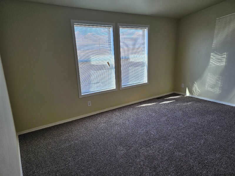 Building Photo - 5745 Bar 10 Rd