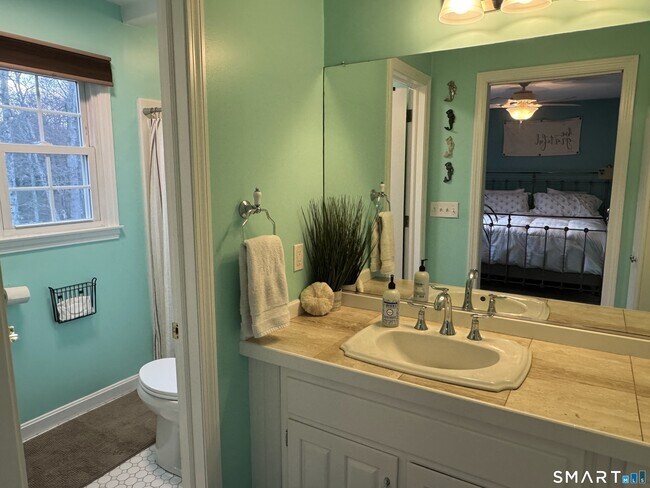 Building Photo - 15 Brookfield Dr