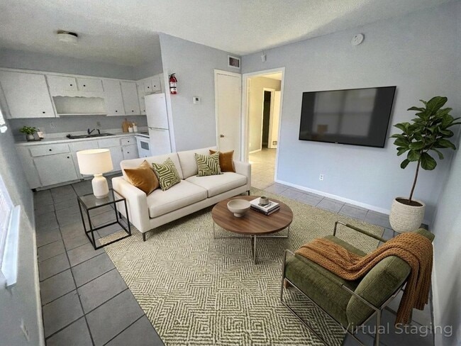 Building Photo - 1405 N Gray St