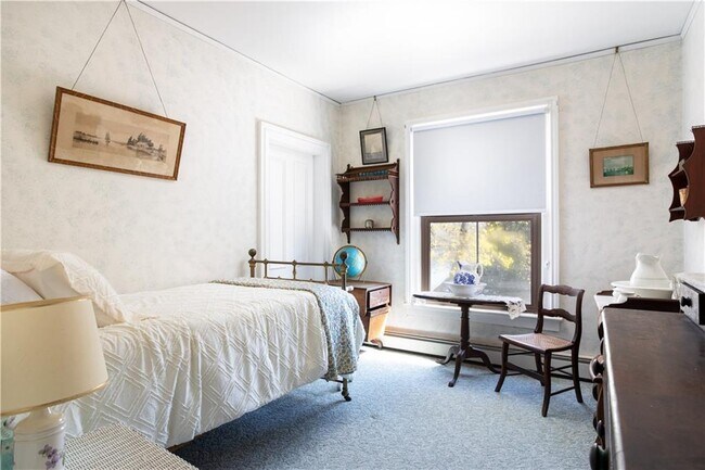 Building Photo - 138 Elm Dr