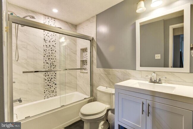 Building Photo - 7310 Torran Rocks Way