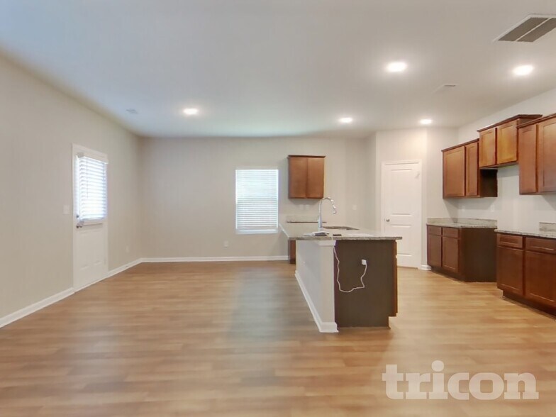 Building Photo - 3530 Ridge Hill Pkwy