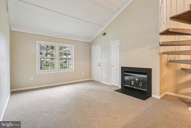 Building Photo - 13027 Shadyside Ln