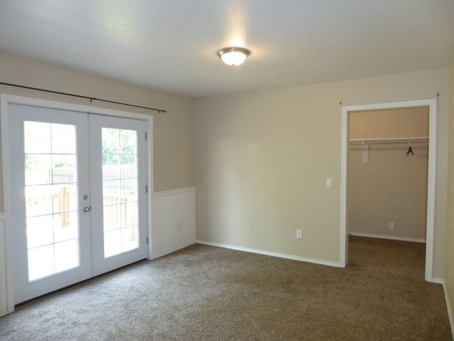 Building Photo - 9236 Emily Way