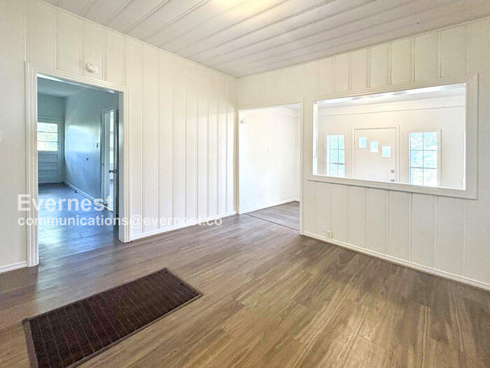 Building Photo - 253 11th Ave NE