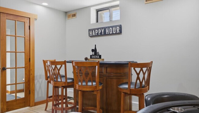 Building Photo - 241 Campbell Rd