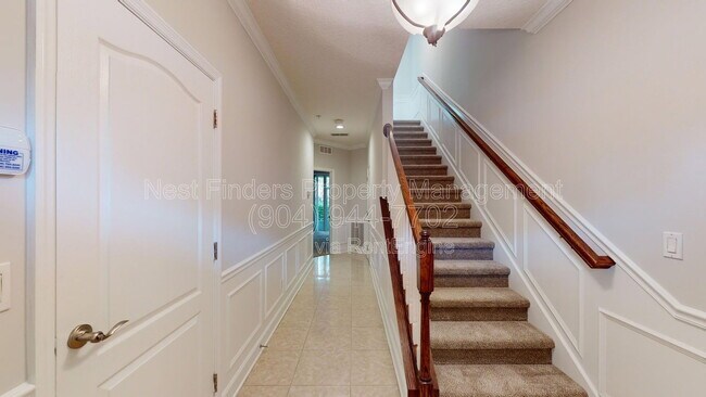 Building Photo - 4421 Ellipse Dr