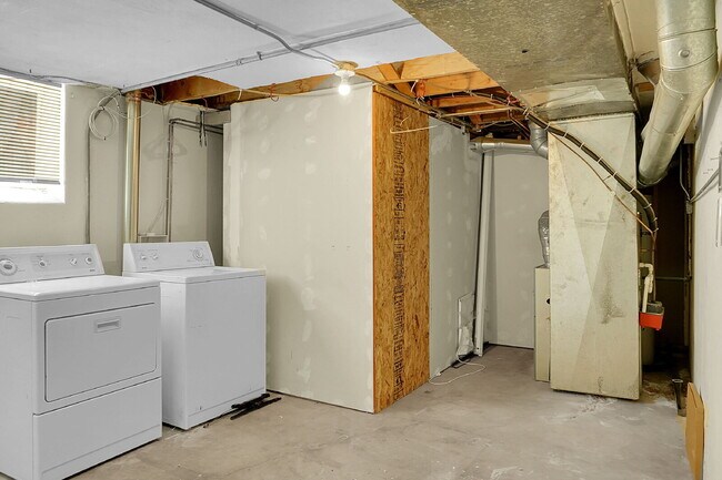 Building Photo - $2,695.00 - 3 Beds, 2 Bath, Duplex in Denv...