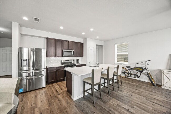 Building Photo - 3919 Faletti Dr