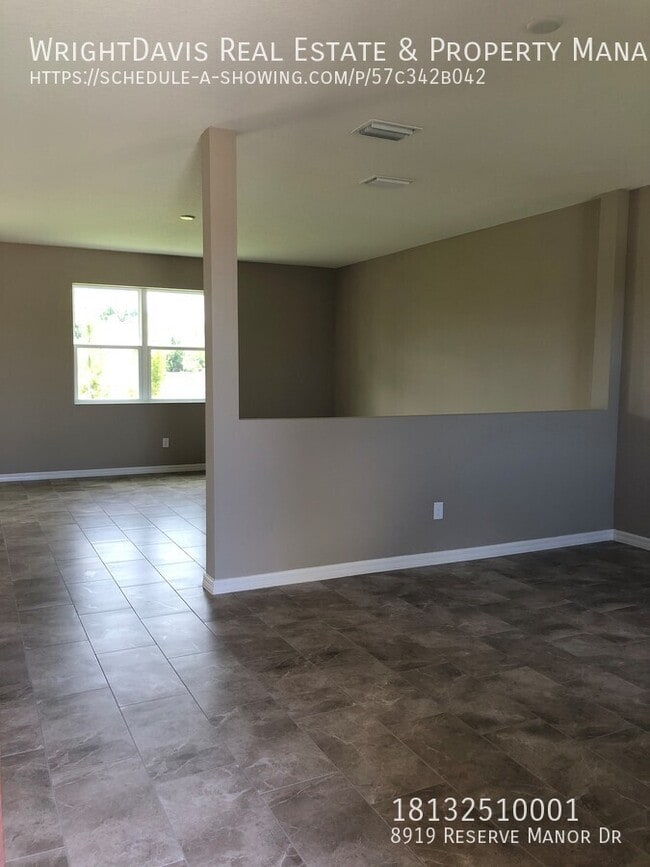 Building Photo - 8919 Reserve Manor Dr