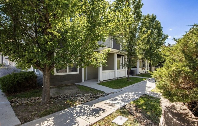 Building Photo - 3331 Apple Blossom Ln