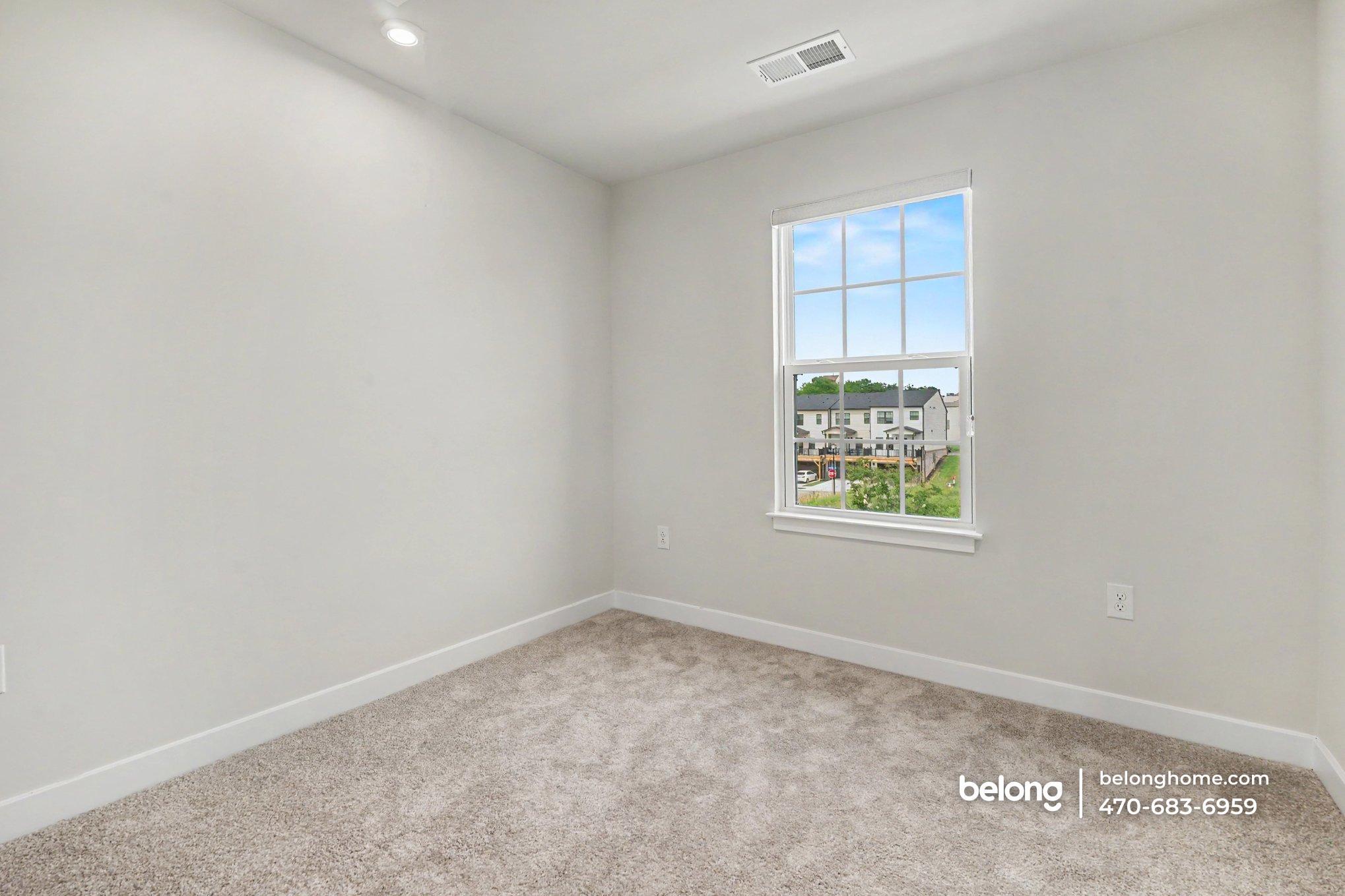 Building Photo - 3020 Zuma St