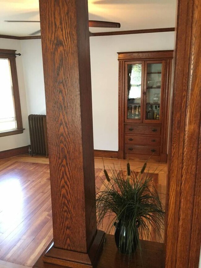 Building Photo - 36-38 E. Cedar Street