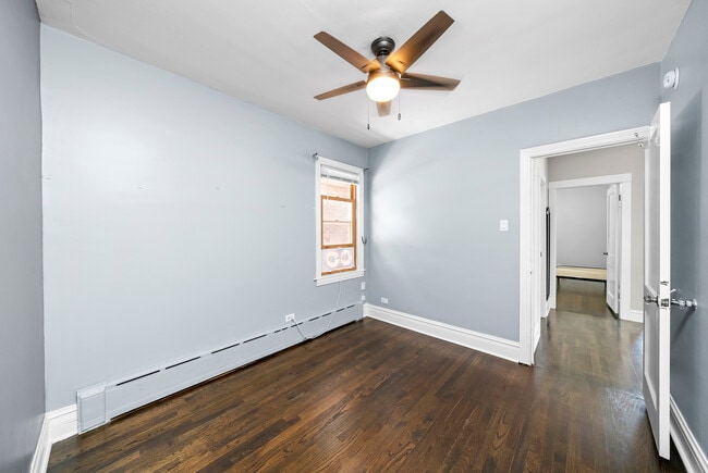 Building Photo - 7901 W Elmgrove Dr