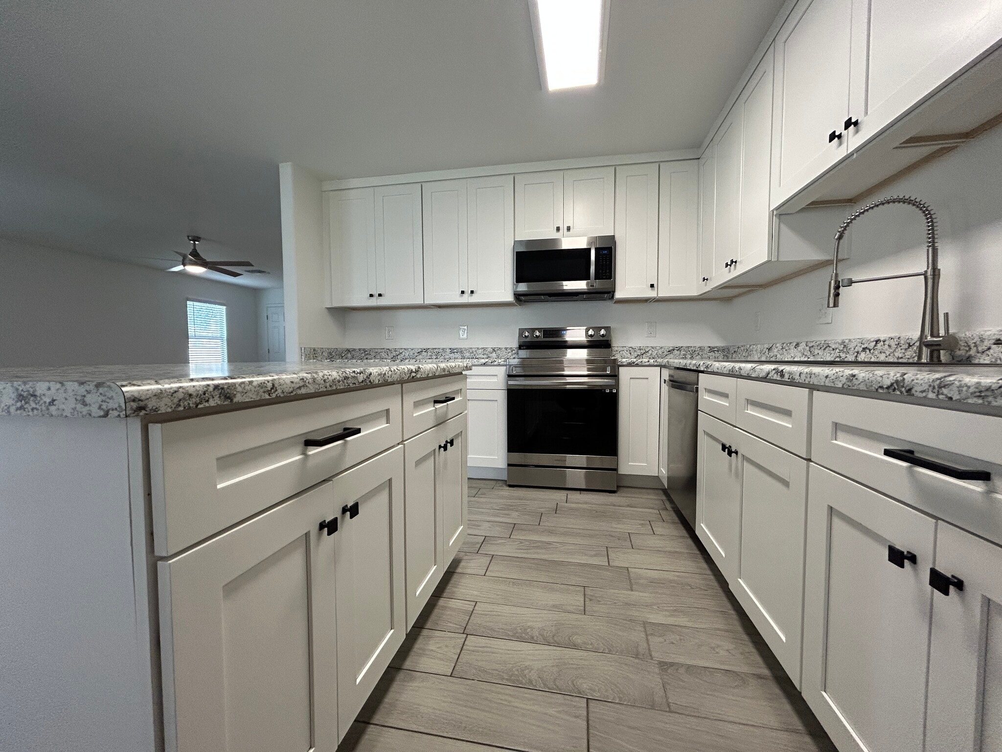 Building Photo - 9208 W Coolidge St