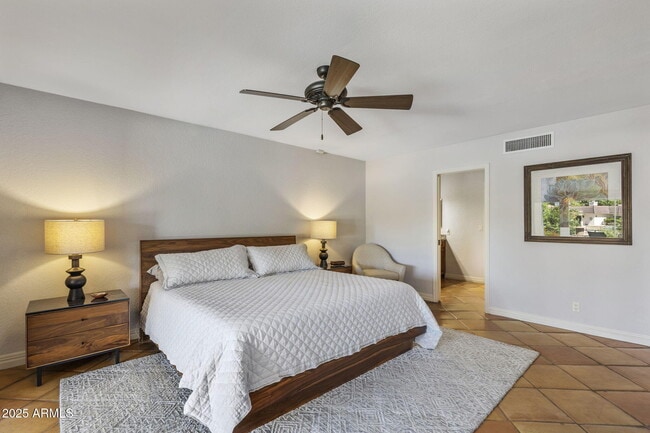 Building Photo - 7620 E Vía Del Placito