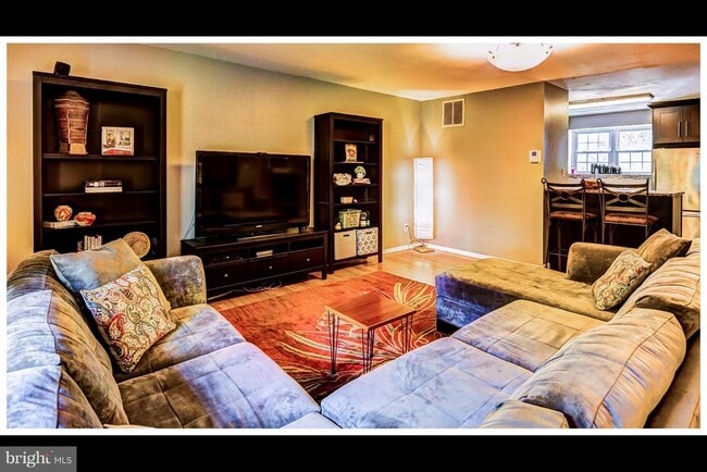 Building Photo - 26 Spring Glen Ct