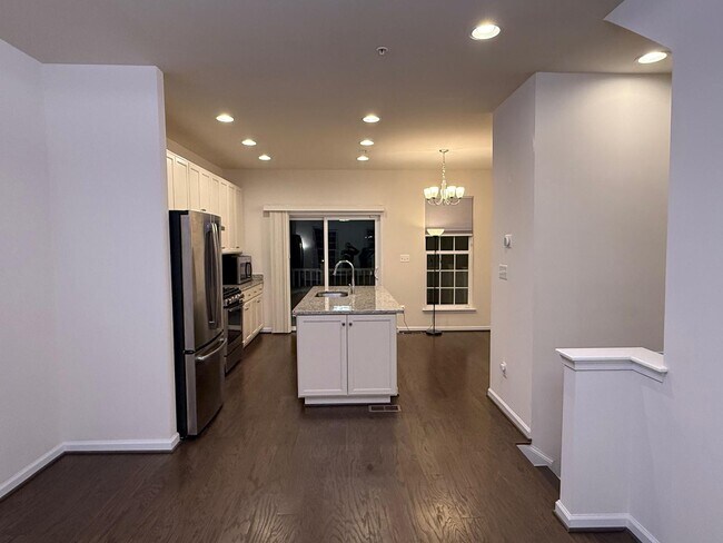 Building Photo - 23910 Catawba Hill Dr