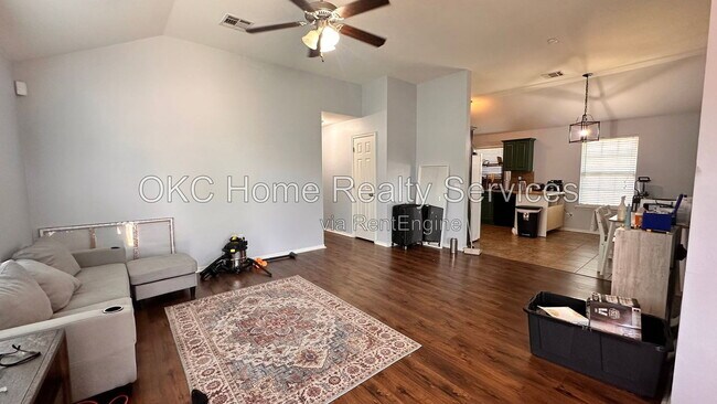 Building Photo - 3609 Green Apple Pl