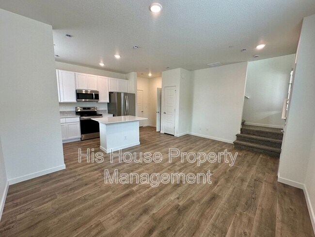 Building Photo - 3912 Pinnacles Ct