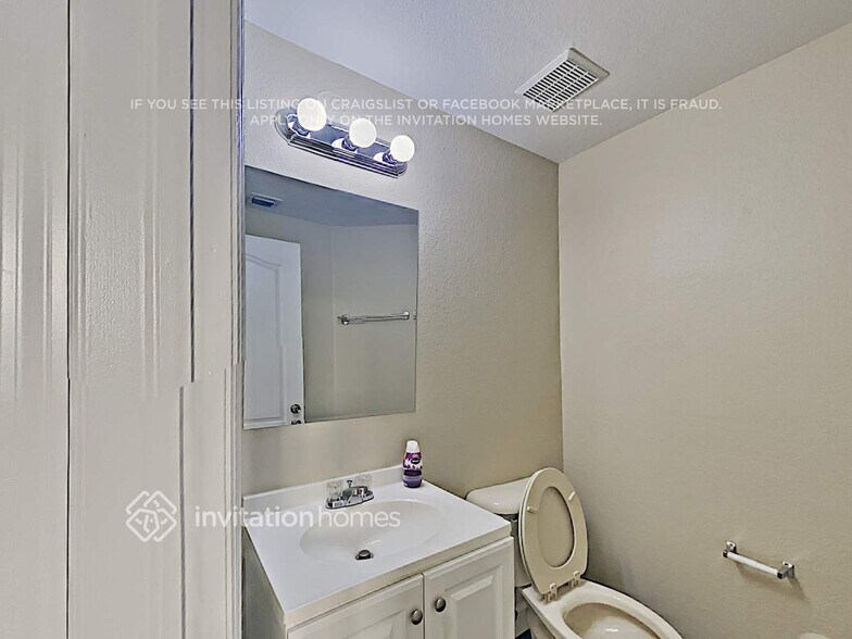 Building Photo - 15050 SW 9th Terrace