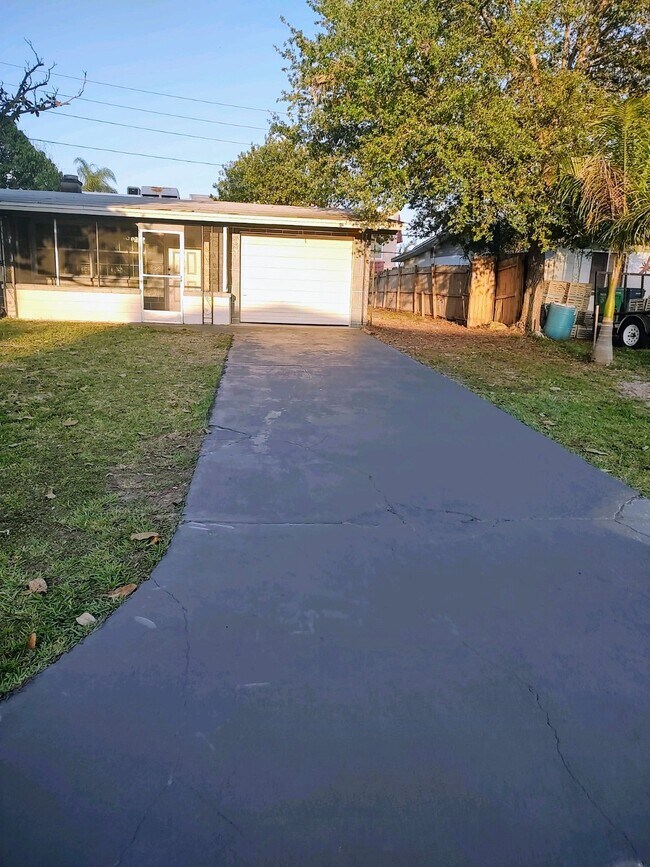 Building Photo - 6449 101st Way N