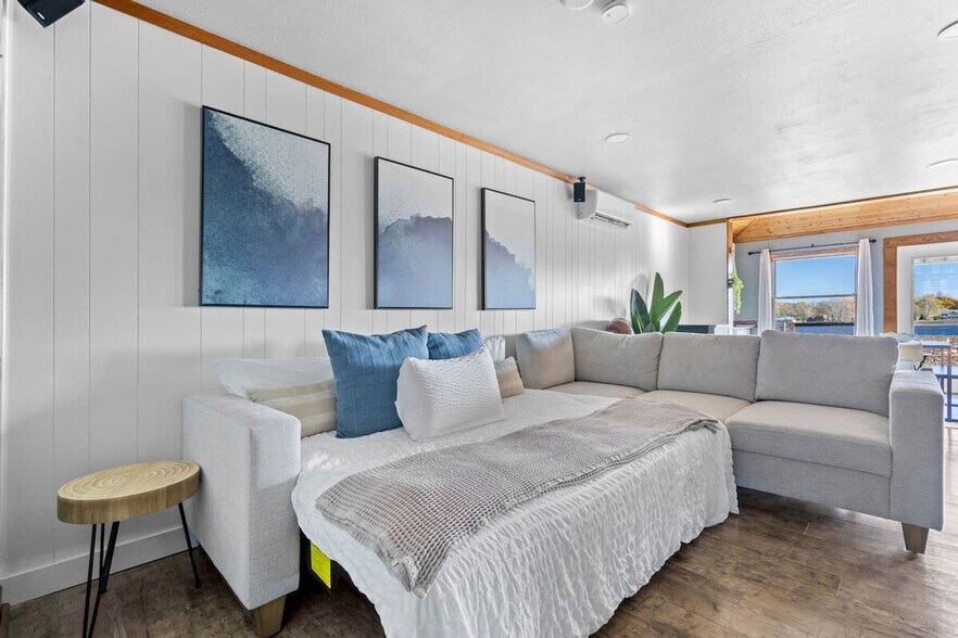 Building Photo - 532 Garfield St