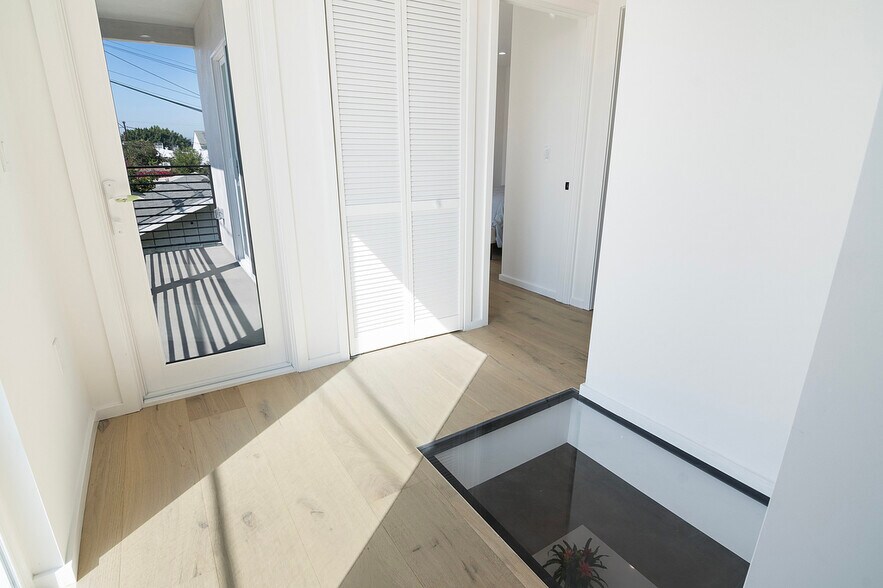 Building Photo - 4610 Franklin Ave