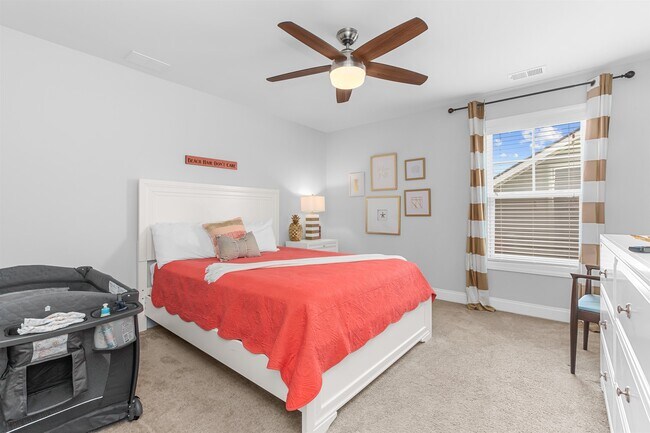 Building Photo - 1399 Berkshire Ave