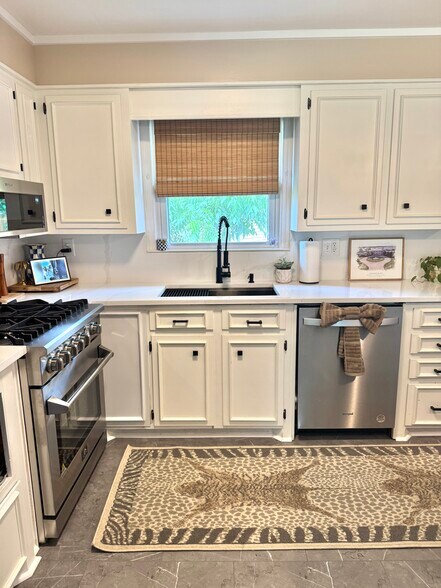 Building Photo - 332 Pageland Rd