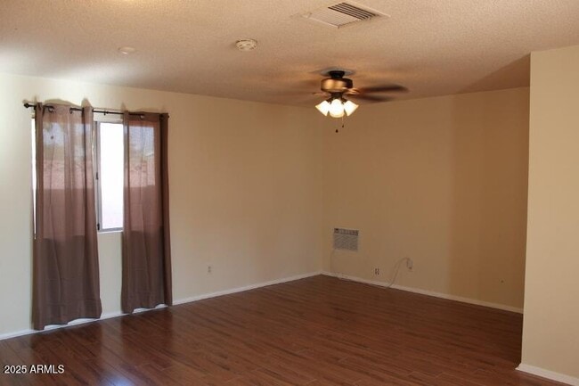 Building Photo - 2605 S Rita Ln
