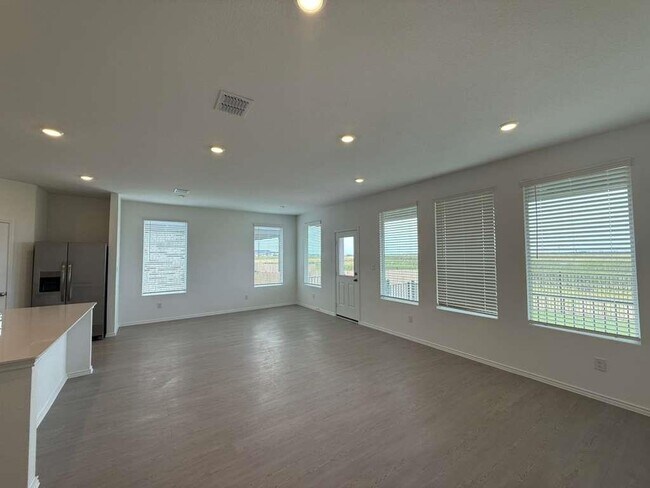 Building Photo - 200 Rodney Boat Rd