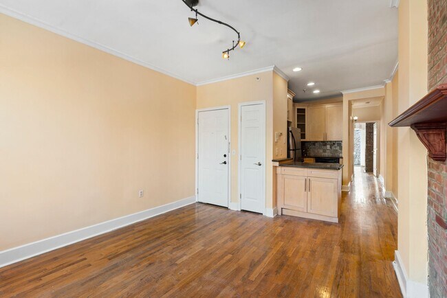 Building Photo - 208 Washington St