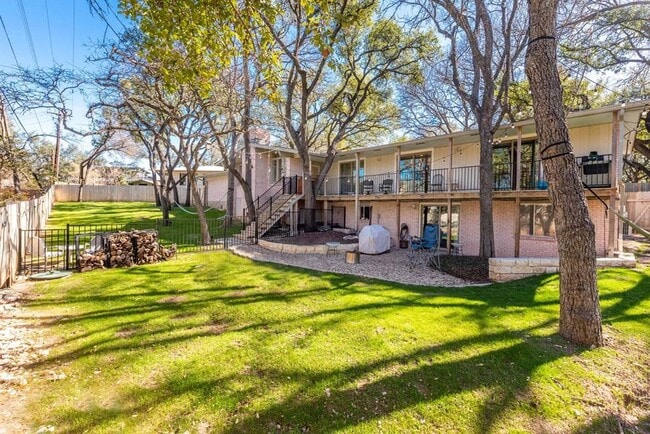 Building Photo - 2 Randolph Pl