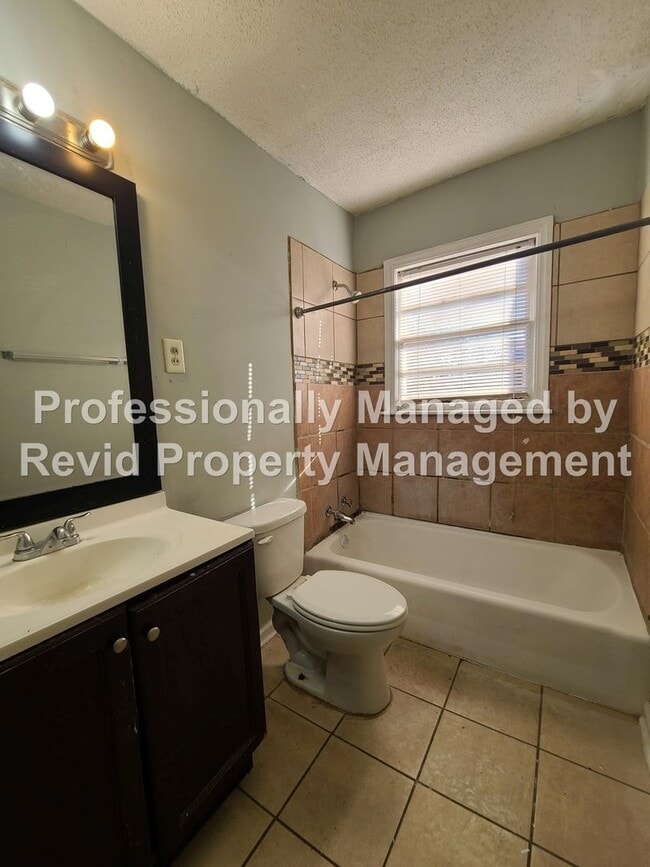 Building Photo - 1245 Elliston Rd