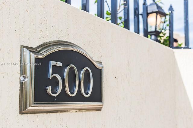 Building Photo - 500 SW 9th Ave