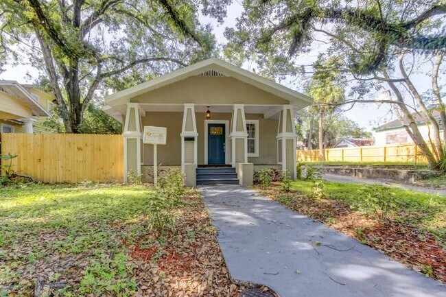 Building Photo - 3 bedroom in Tampa FL 33604