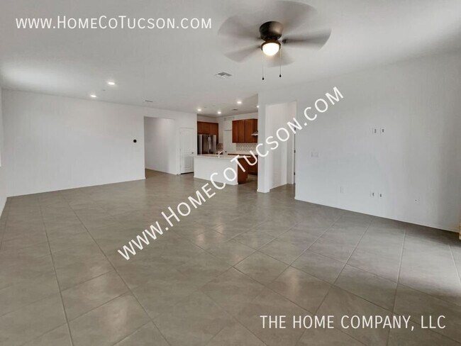 Building Photo - 5618 W Monterey Dr