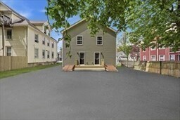 Building Photo - 45 Leyfred Terrace