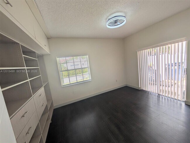 Building Photo - 15356 SW 42nd Ln