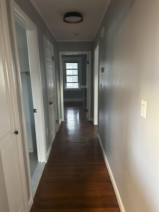 Building Photo - 62 Billings Ave