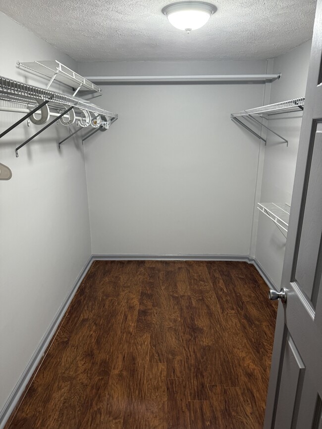 Building Photo - 602 Mitchell Dr