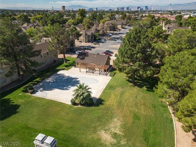 Building Photo - 2674 Bryandouglas Dr