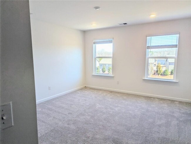 Building Photo - 132 Hazel Dr