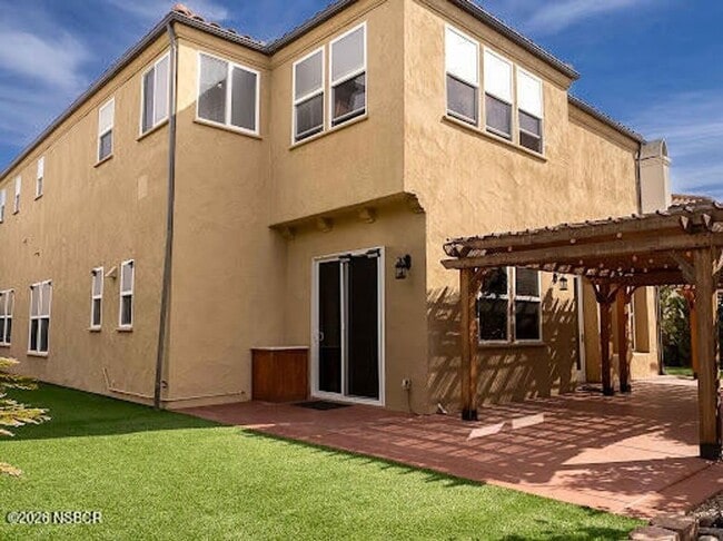 Building Photo - Beautiful Lompoc Home