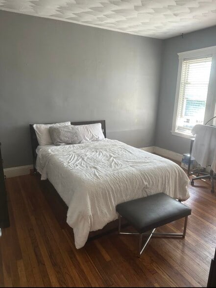 Building Photo - 18 Wentworth Ter