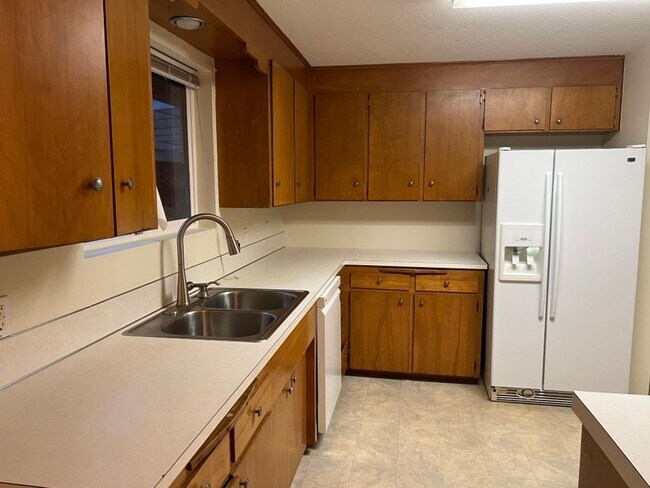 Building Photo - 3Bd/1.5Ba Covington House