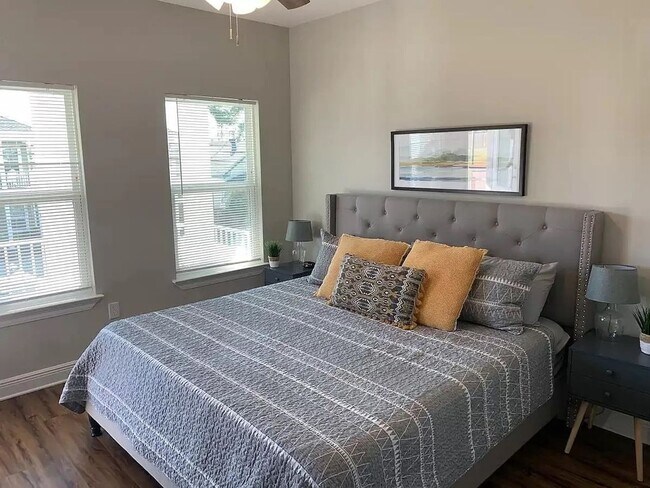 Building Photo - BEAUTIFUL Modern 3 Bedroom Home