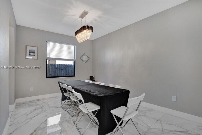 Building Photo - 268 NE 210th Way